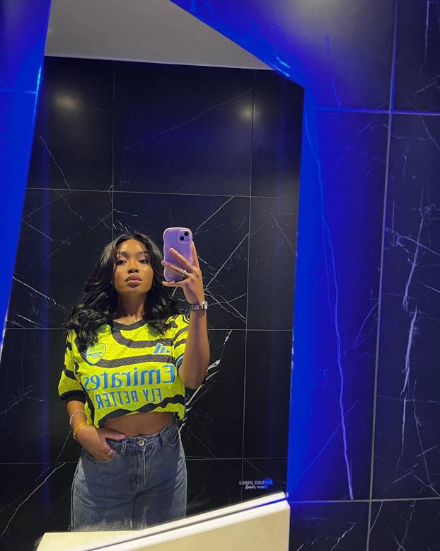 FOTO Arsenalovac osvojio njeno srce prije Premiershipa. Kupio i prsten koji vrijedi bogatstvo