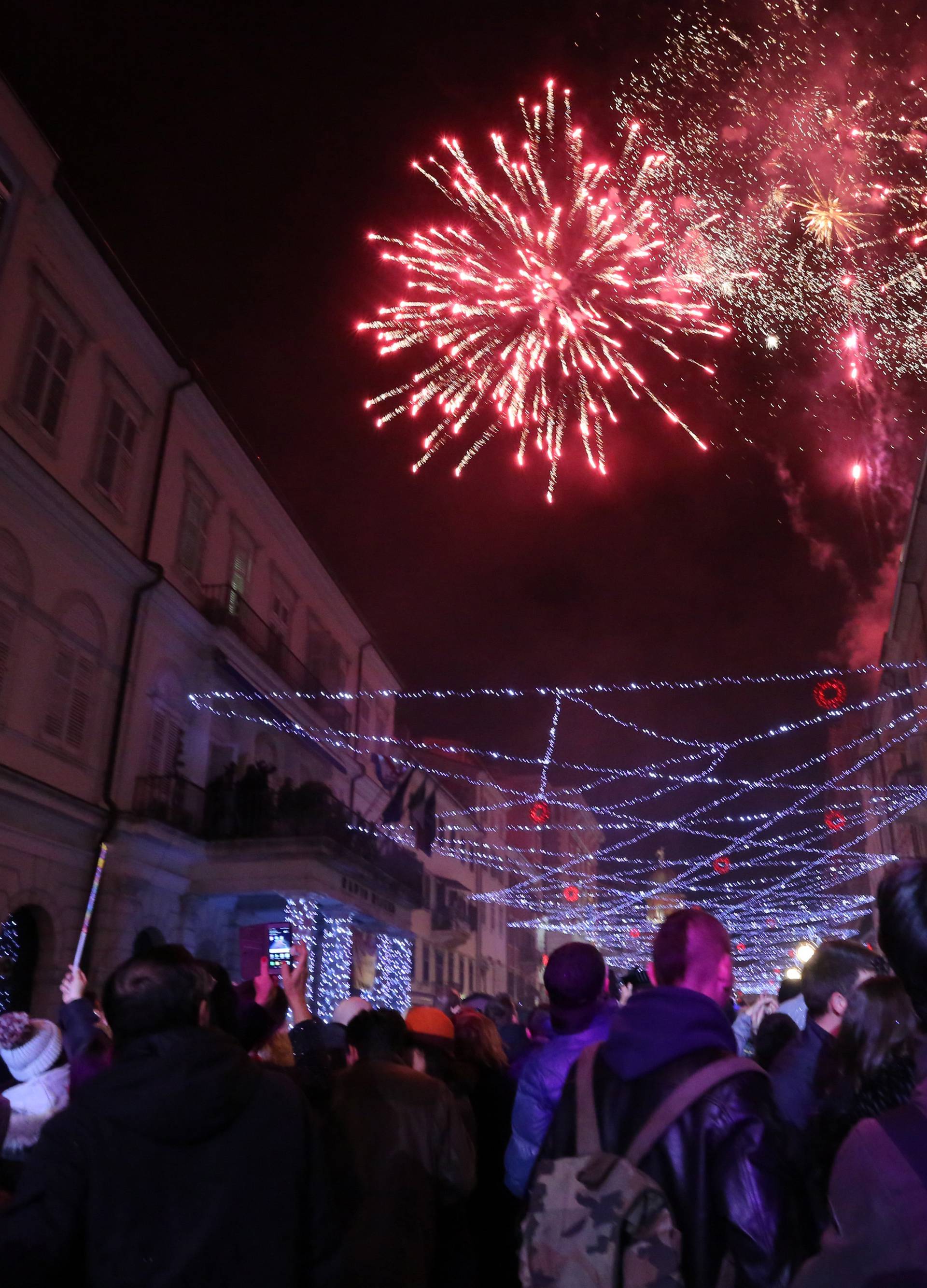 Ludilo: Od Osijeka i Zagreba pa do Rijeke, Splita i Dubrovnika...