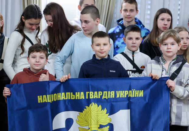 Zagreb: Andrej Plenković primio ukrajinsku djecu koja borave u Hrvatskoj na psihosocijalnoj edukaciji