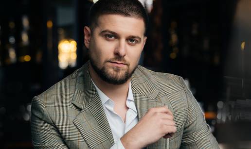 Dominik &Scaron;u&scaron;kovi&cacute; ima novu ljubavnu baladu 'Blizu si'