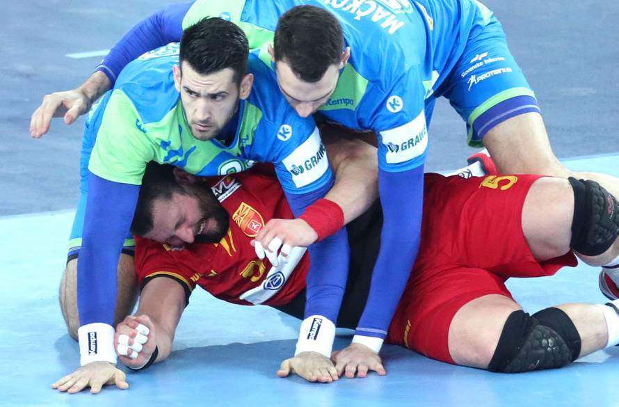 Vujović je skroz u pravu: Din i Dinu, pa u kojem ste vi filmu?!