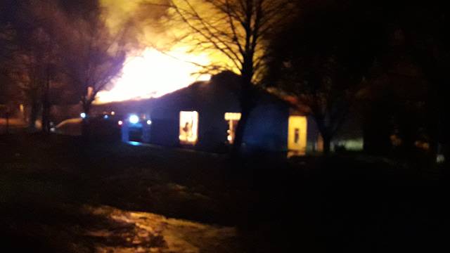 Požar u centru Sinja: Izgorjela zgrada vojarne Ivaniša Nelipića