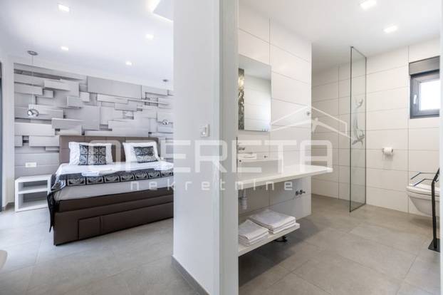 Koliko vrijedi luksuz? Cijena ove vile u Makarskoj sve govori