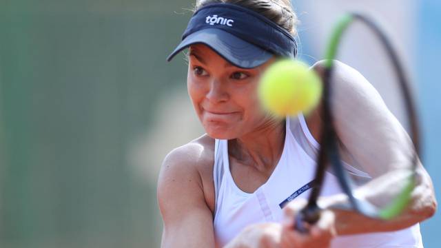 Zagreb: ITF Zagreb Ladies Open, Amandine Hesse (FRA) - Iva Primorac (CRO)