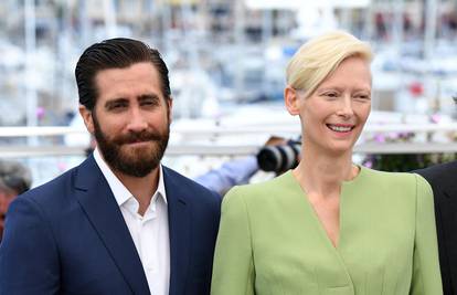 Publika je u Cannesu izviždala film s Gyllenhaalom i Swinton