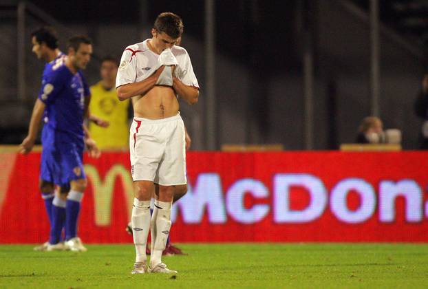 ARHIVA - 2006. Zagreb: Vatreni i "maksimirska krtica" srušili su Englesku 