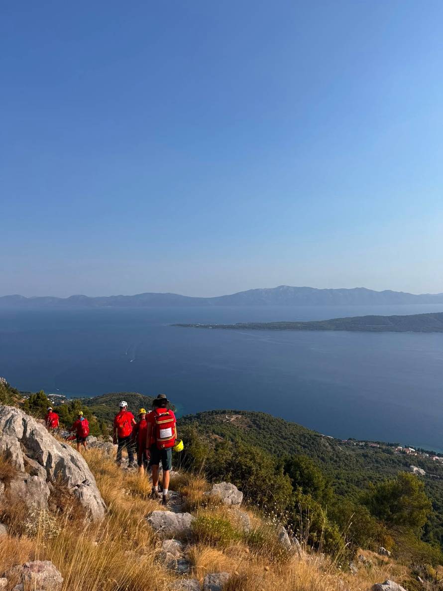 Stranom planinaru naglo pozlilo na Biokovu, preminuo je. HGSS: 'Ne krećite bez vode po vrućini'