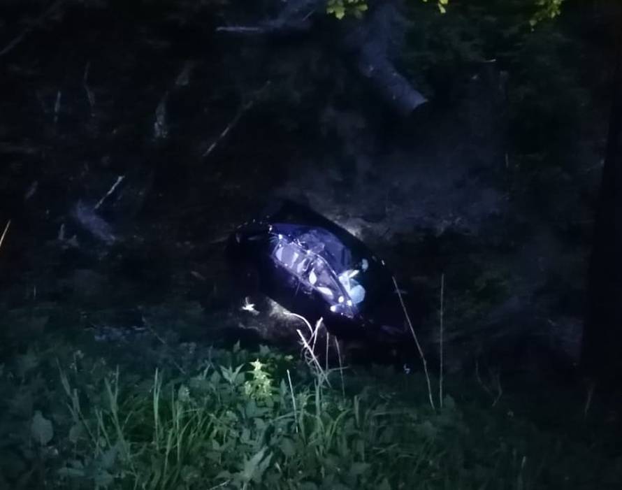 Čudo da su izašli živi iz auta! Sletjeli sa Sljemenske ceste...