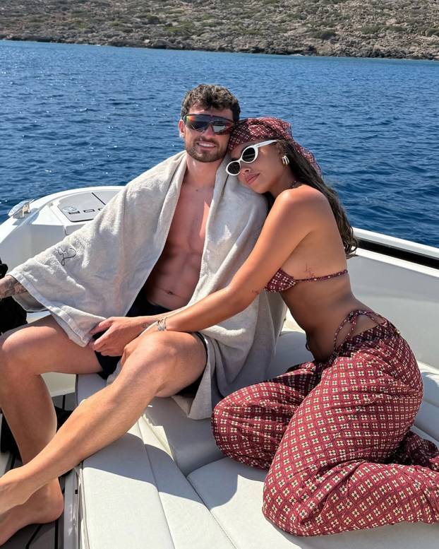 FOTO Ljepotica koja ljubi irskog junaka kvalifikacija za SP: 'Osjećam se kao u oblacima...'