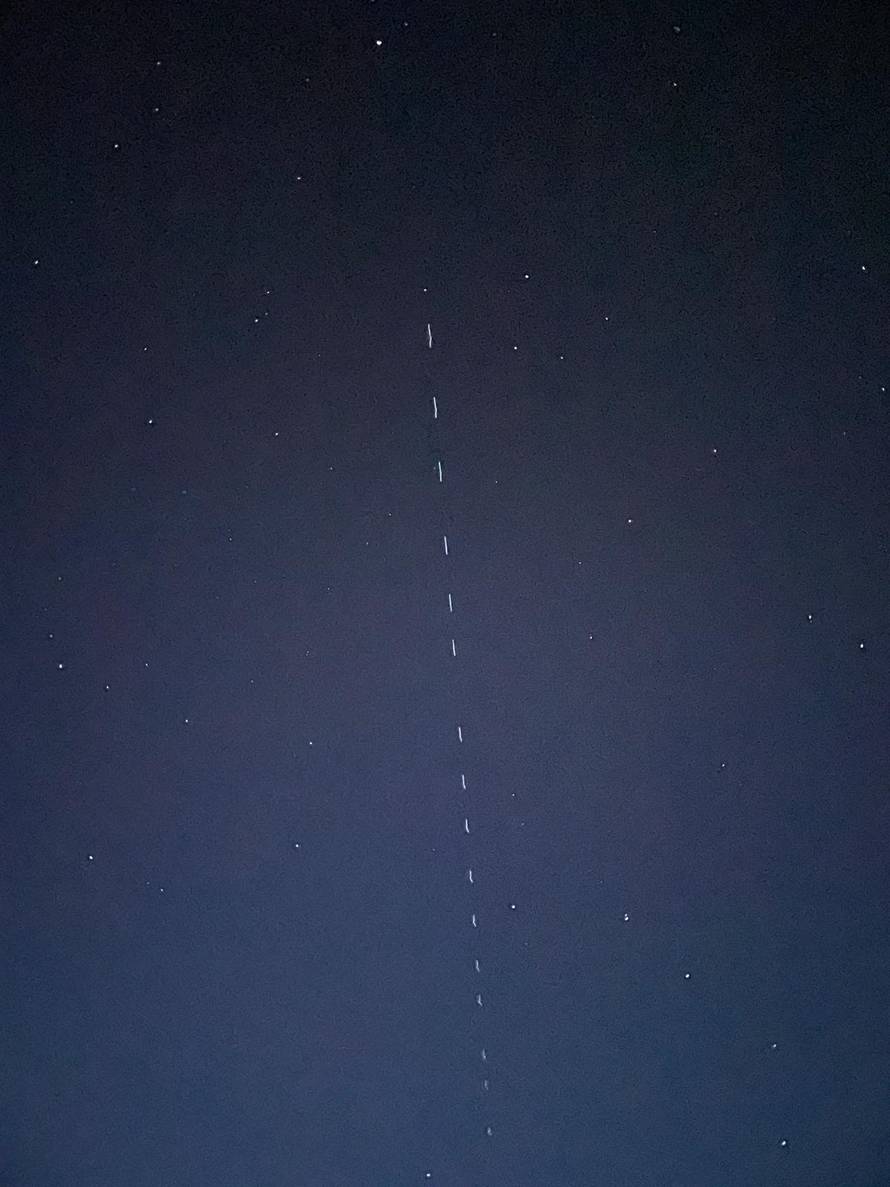 Što to leti iznad Zagreba? 'Ti objekti idu jedan za drugim pa nestanu!' Evo o čemu se radi...