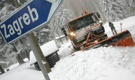 Na Biokovu izmjerili minus 10, za vikend hladno s oborinama