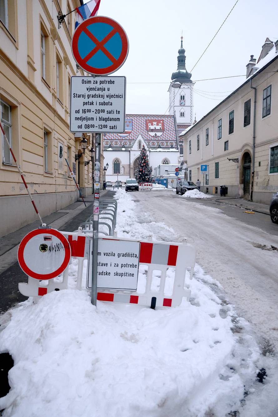 Zagreb: Gornji grad nije očišćen od snijega