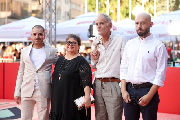 Sarajevo: Filmske zvijezde prošetale prvim crvenim tepihom drugog dana 32. Sarajevo Film Festivala