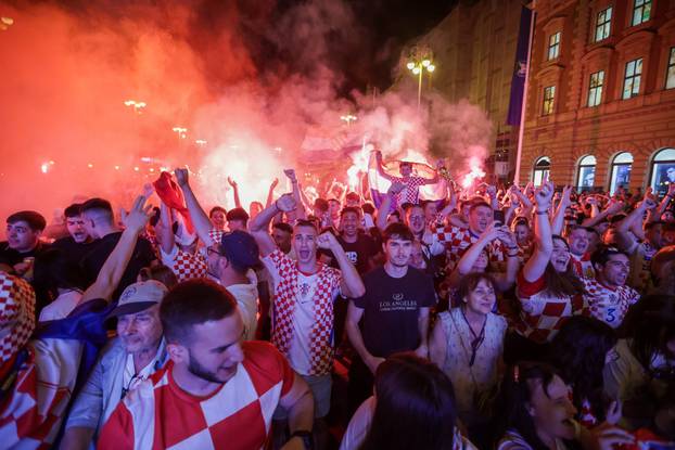 Zagreb: Slavlje navijača nakon hrvatskog pogotka za 1-0