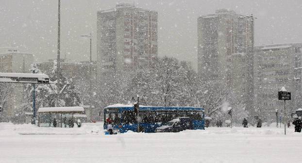 ARHIVA - Zagreb je 14. sije?nja 2013. bio zatrpan snijegom