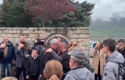 VIDEO Mladić iz BiH hodao 1000 km s križem: 'Gospodin mi je davao snage cijelo vrijeme...'