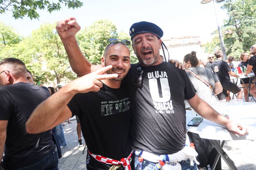 Brojni obožavatelji na ulicama Sinja uoči Thompsonovog koncerta