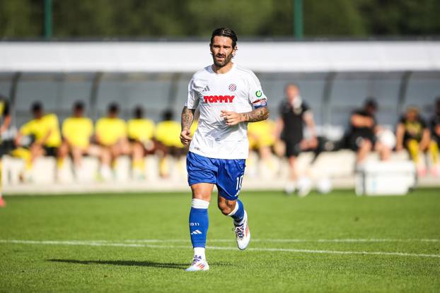 Radomlje: Pripremna nogometna utakmica između Kalcer Radomlje i HNK Hajduk