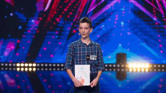 Andrej (13) sa svojom poezijom osvojio publiku 'Supertalenta'. Žiri: 'Ovo je bilo pregenijalno...'