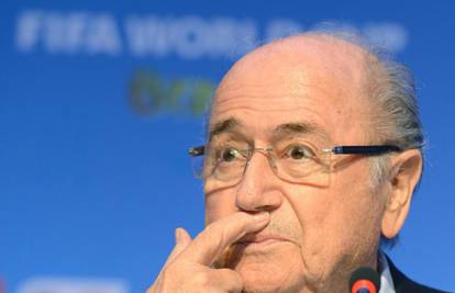 Blatter odbio Platinija: Sad je prekasno za moje odstupanje