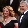 Julia Roberts na crvenom tepihu u haljini s fotkama Clooneya, on priznao da je uvijek bilo kemije