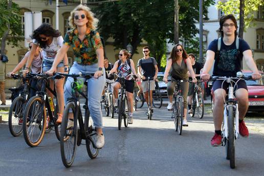 Pride Ride u Zagrebu: 'Postoji potreba da se okupljamo, ovdje smo za pravdu i jednaka prava'