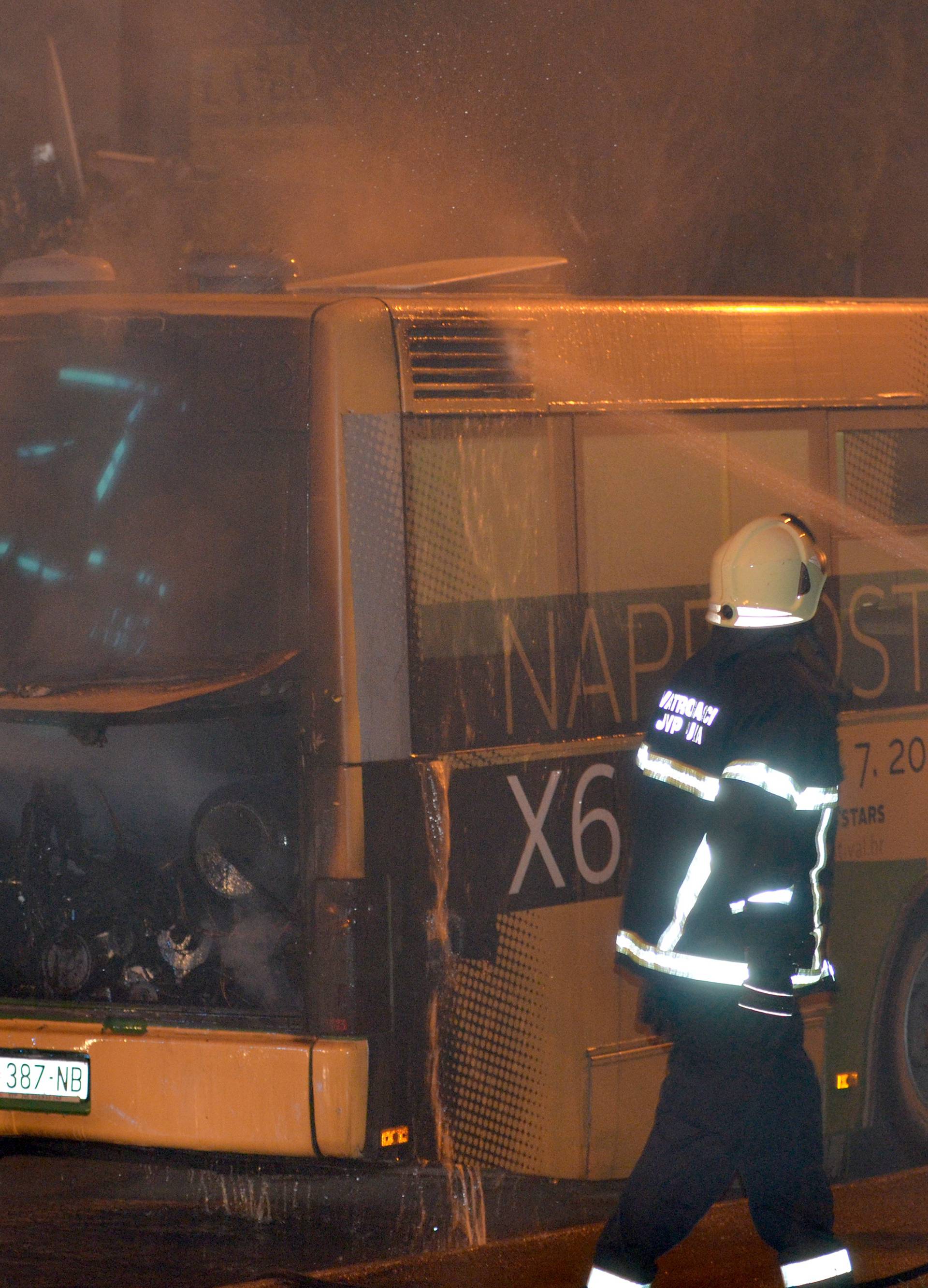 Zapalio se gradski autobus u Puli, srećom nema ozlijeđenih