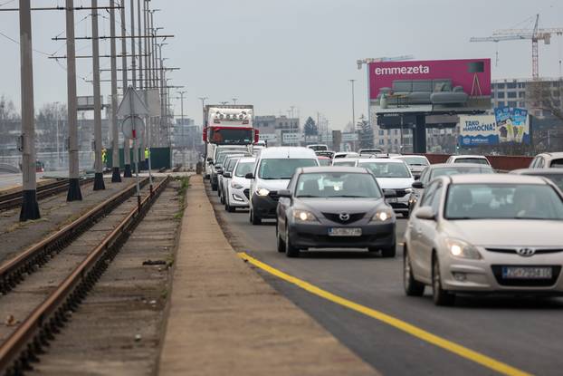 Zagreb: Nova regulacija prometa zbog sanacije Jadranskog mosta