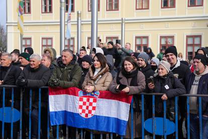 Emotivne scene iz Vukovara: Deseci tisuća u Koloni sjećanja