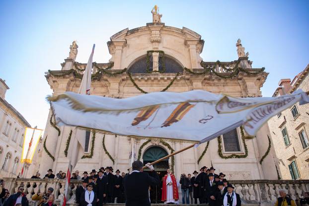 Dubrovnik: Spuštanjem barjaka sv. Vlaha i podizanjem državne zastave te misnim slavljem završila je ovogodišnja Festa svetog Vlaha