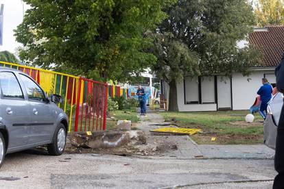 FOTO Ovako izgleda dvorište vrtića u Sinju u koje je sletio vozač busa: Izgubio je kontrolu