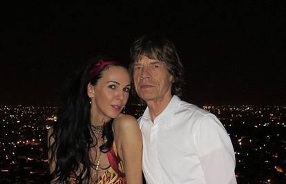 I Mick Jagger je na Twitteru, on fotka svoju djevojku L'Wren