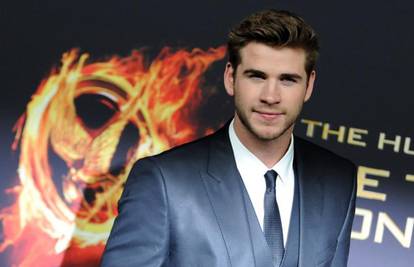 Liam Hemsworth zaboravio je Miley, sad je s Ninom Dobrev?