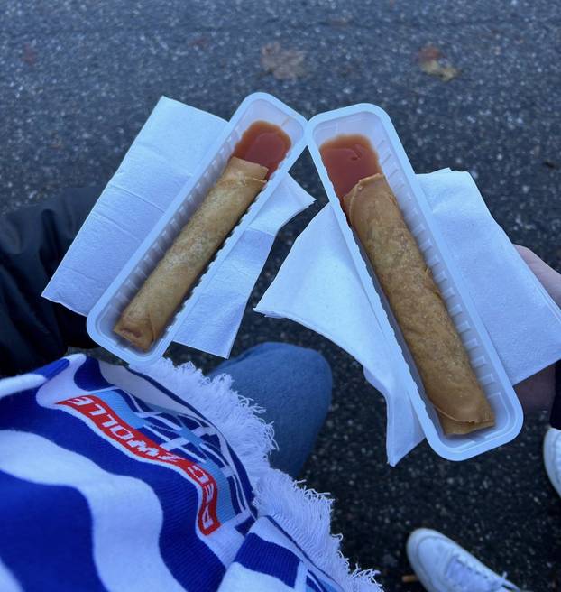 FOTO Biste li to probali? Evo što jedu na stadionima po svijetu