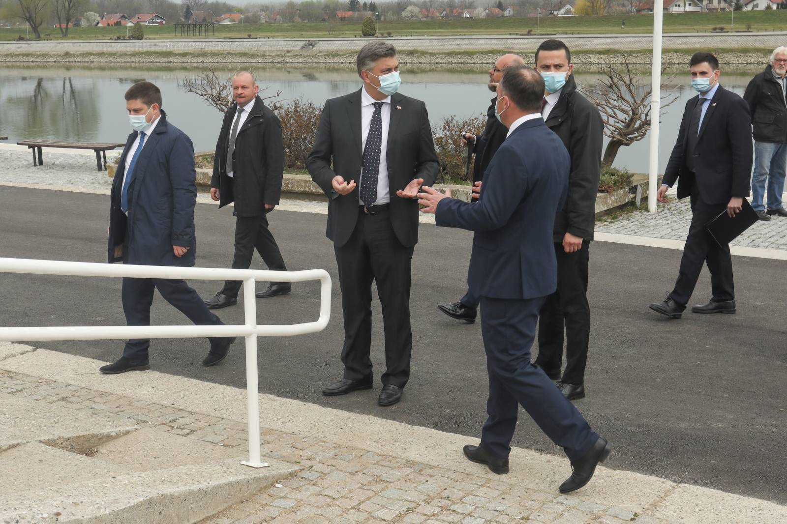 Osijek: Andrej Plenković sudjelovao na otvorenju pristaništa za putničke brodove