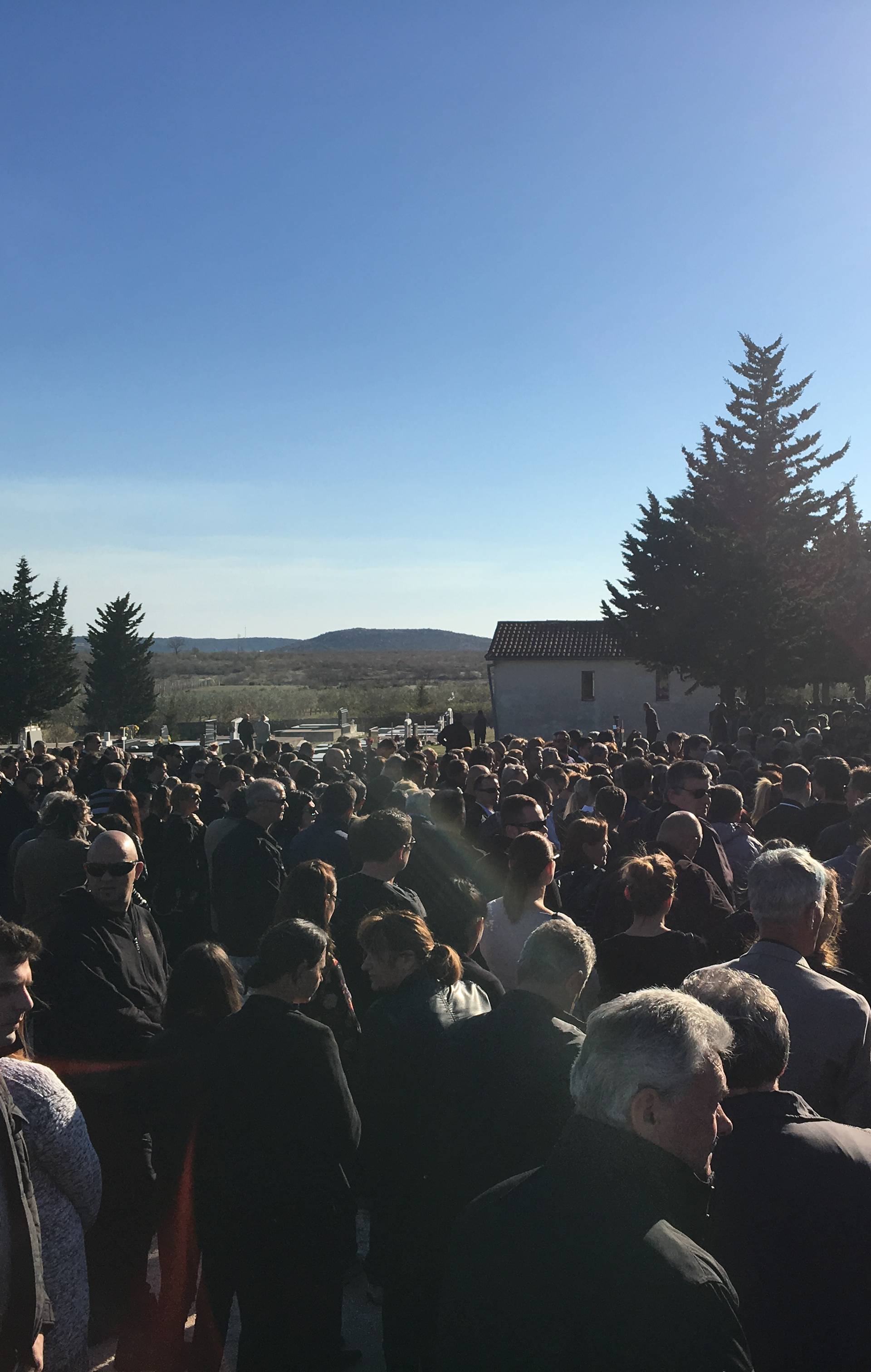 Tuga u Čistoj Velikoj: Pokopani okrutno ubijeni Marin i Silvana