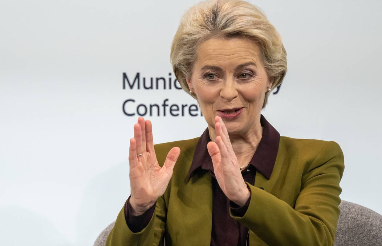 Ursula Von der Leyen: EU želi povećati proizvodnju streljiva za Ukrajinu i vlastite potrebe