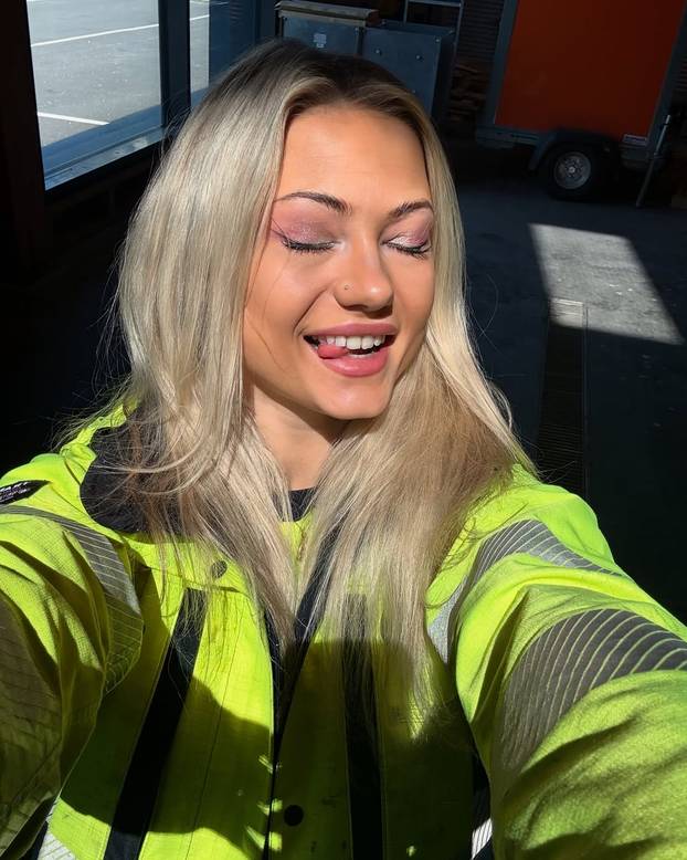 FOTO Plavokosa ljepotica radi na naftnoj platformi: Ljude to šokira! Dižem se u četiri ujutro