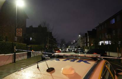 Incident u Londonu: Devetero ozlijeđenih nakon što je na njih bačena "korozivna tvar"