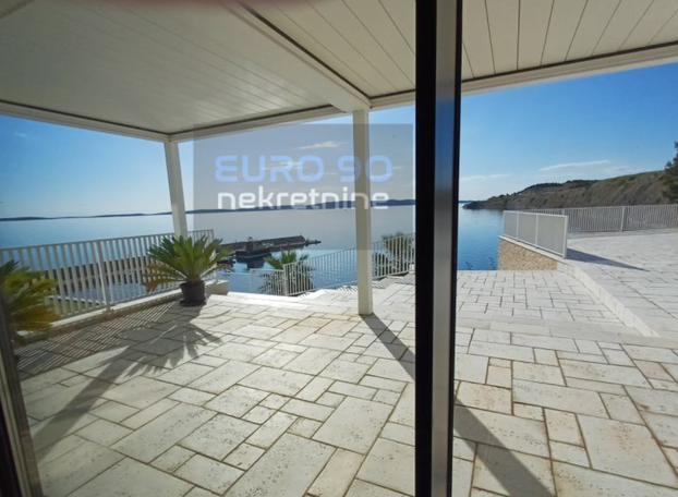 FOTO Oaza luksuza i privatnosti: Ova suvremena vila u Rtini ima sve što ste ikada mogli poželjeti