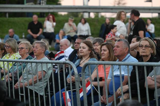 Svečani koncert u Zagrebu povodom 35. obljetnice postrojavanja Zbora narodne garde i ustrojavanja Hrvatske vojske i policije