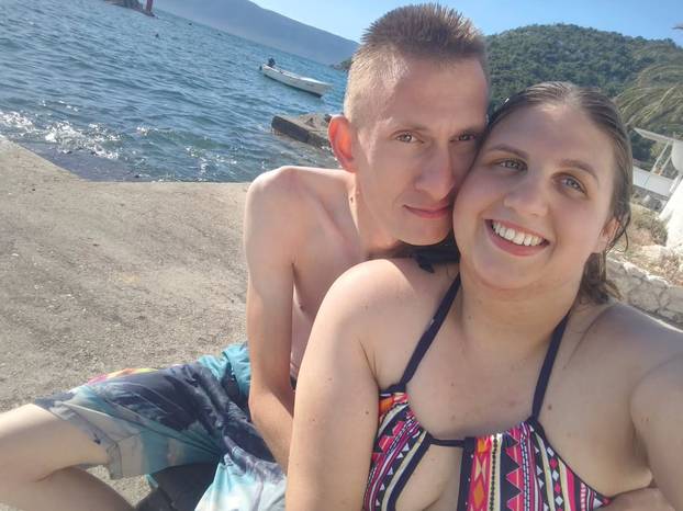 FOTO Omiljena Marija u 'Životu na vagi' izgubila je 45 kg, a sad na plaži uživa sa zaručnikom