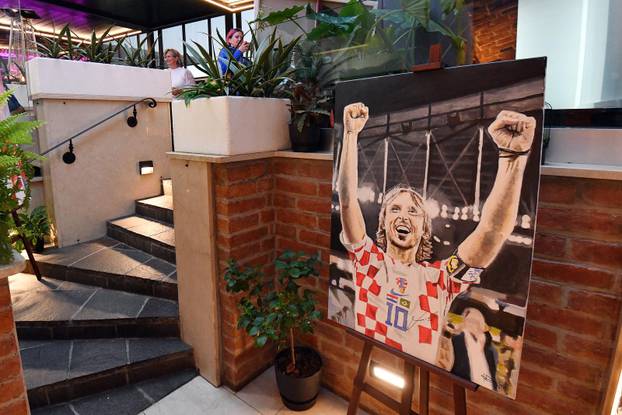 Varaždin: Otvorena prva samostalna izložba Ivone Dragičević