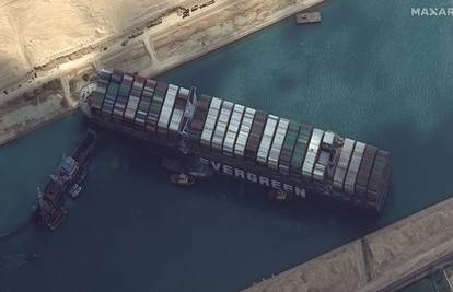 Brod koji je blokirao Sueski kanal nasukao se zbog kvara?