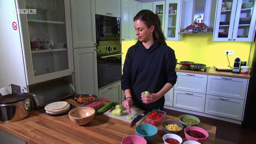 Vanja kuha u zadnjoj epizodi ove sezone Večere za 5! 'Valjda se Selma i Milica neće svađati'