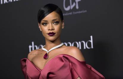Rihanna više nije kulerica nego ljubomorni priljepak