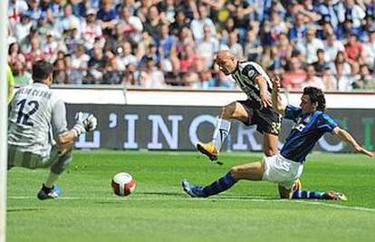 Inter uprskao protiv Siene, Budan strijelac u porazu 