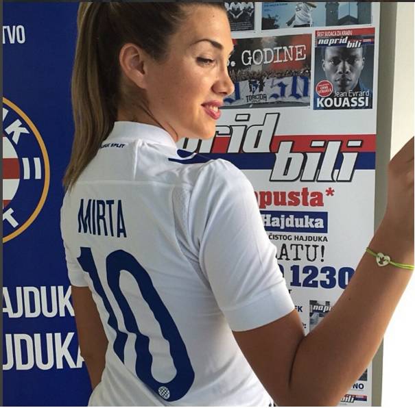 HTV-ova novinarka zapjevala: "Drukali smo za Hajduka..."