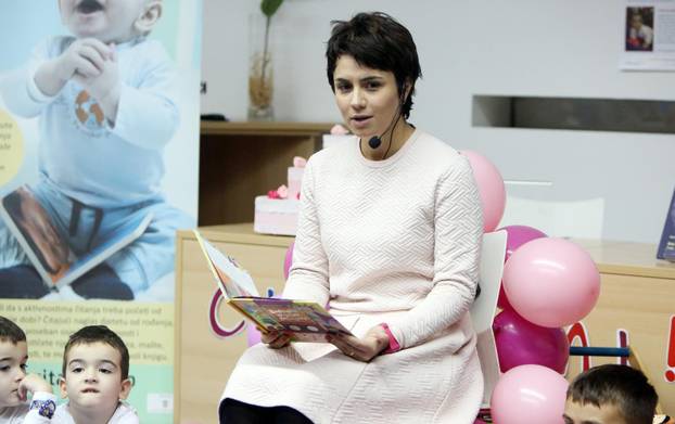 Karlovac: Glumica Mirna Medaković Stepinac čitala mališanima