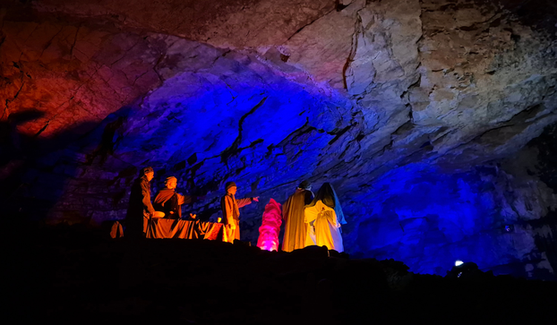 FOTO Pogledajte kako izgledaju žive jaslice u Postojnskoj jami